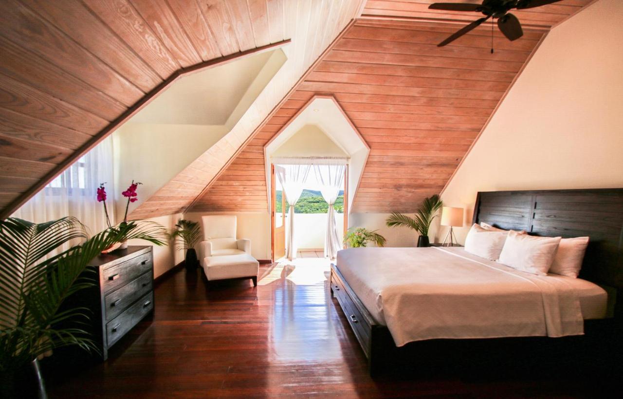 Hotel The Hideaway At Hughes Point Freetown Village Exterior foto